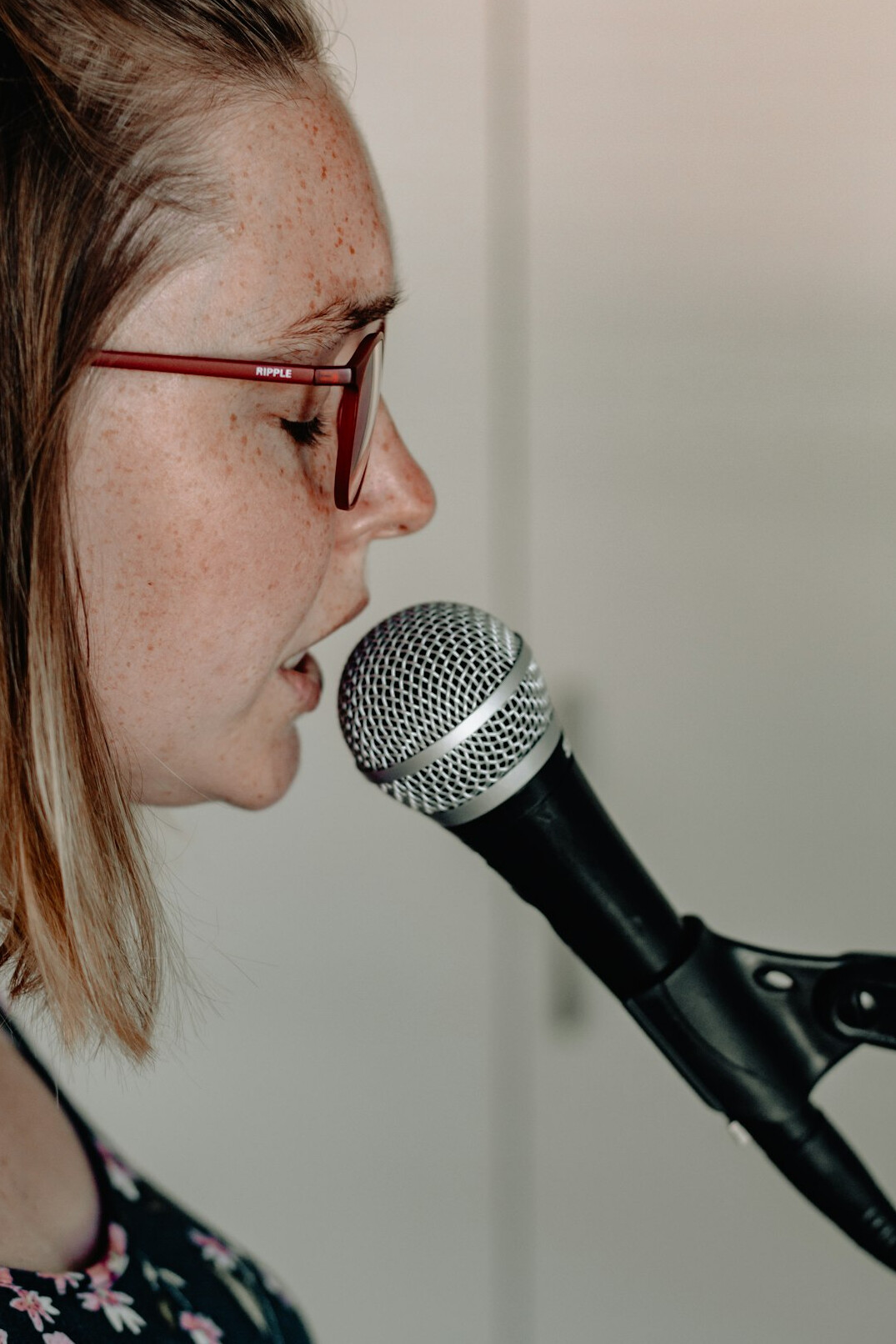 woman practicing voice exercises